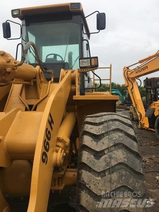 CAT 966H Колесни товарачи