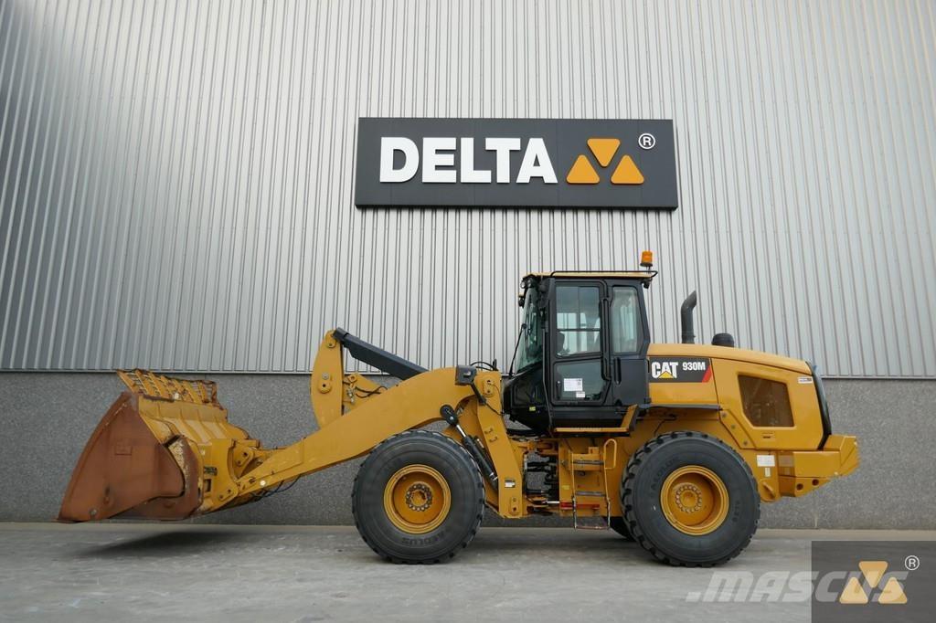 CAT 930M Колесни товарачи