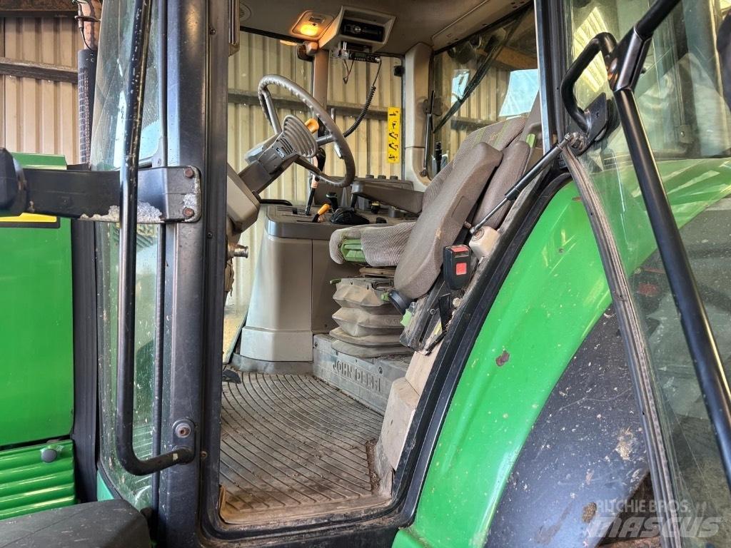 John Deere 6930 Трактори