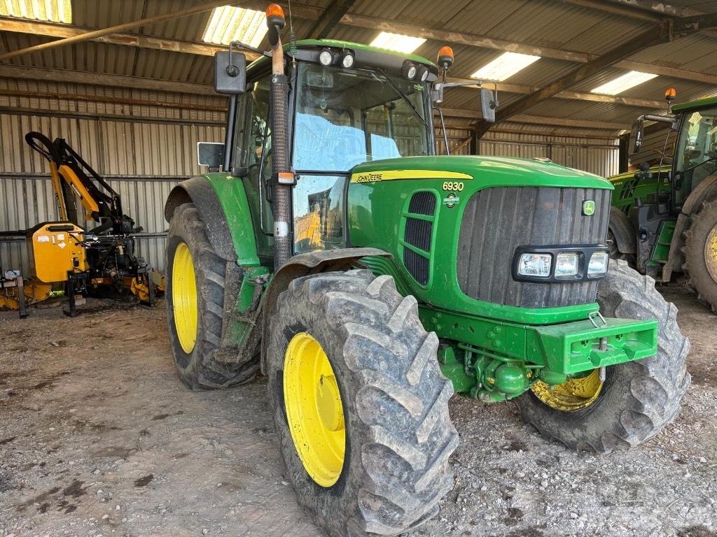 John Deere 6930 Трактори