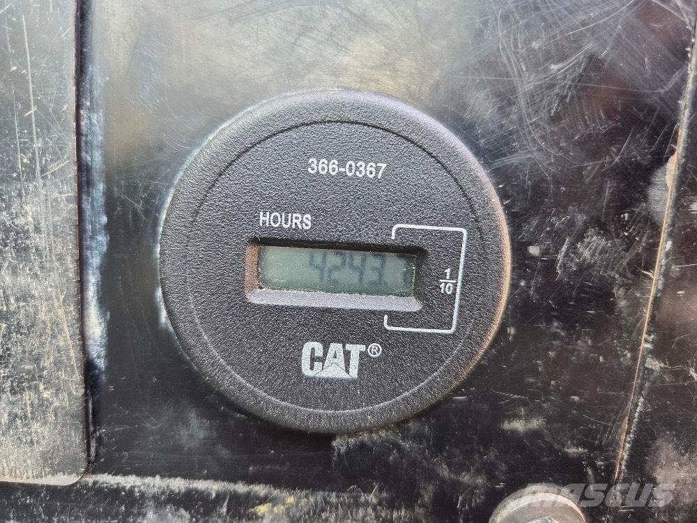 CAT 308E Средни екскаватори 7т - 12т