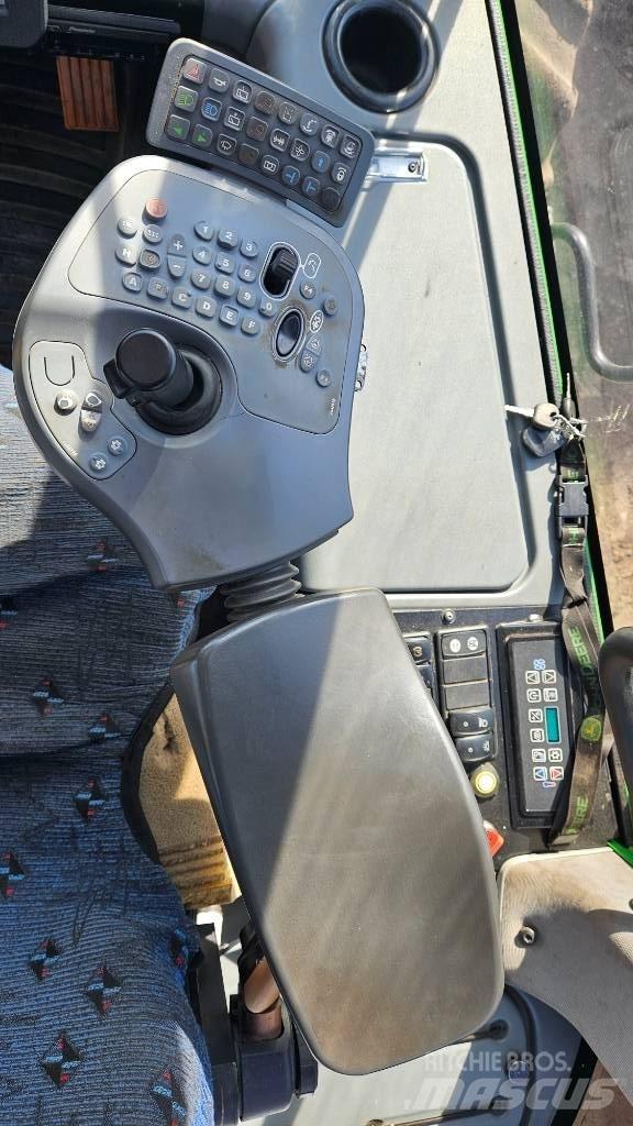 John Deere 1270 E Харвестери