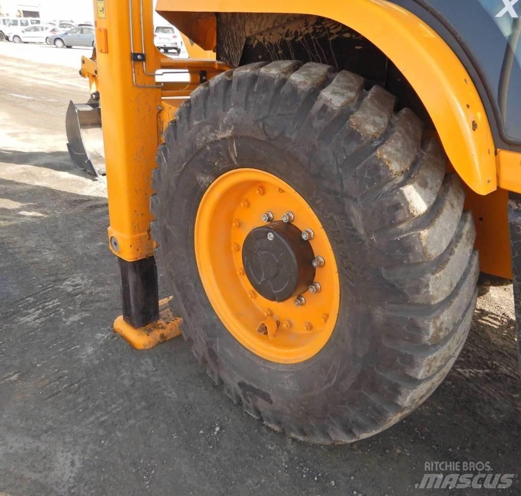 JCB 3DX Товарач със заден ексватор