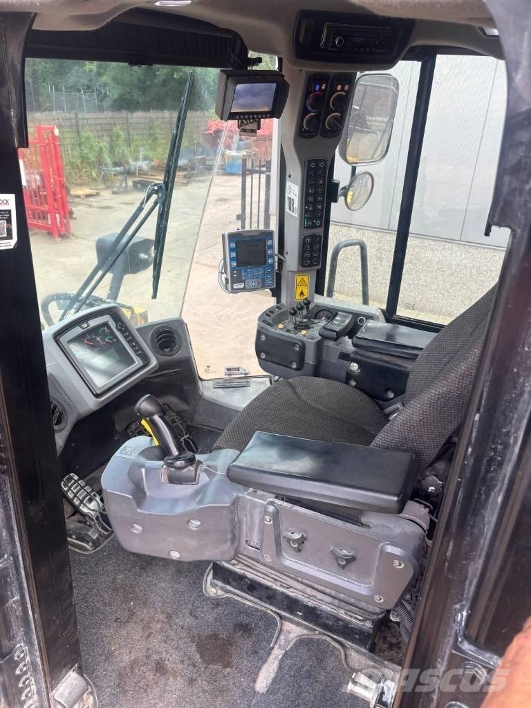 CAT 972 K Колесни товарачи
