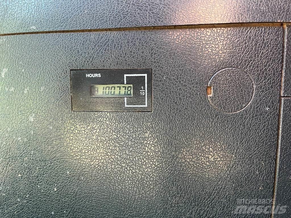 Hyundai HX 180 L Верижен екскаватор
