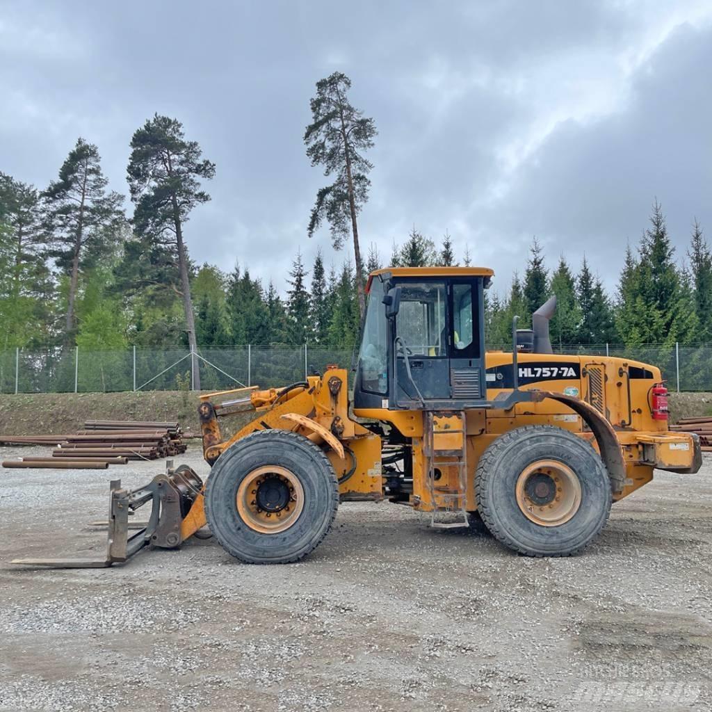 Hyundai HL 757-7 A Колесни товарачи
