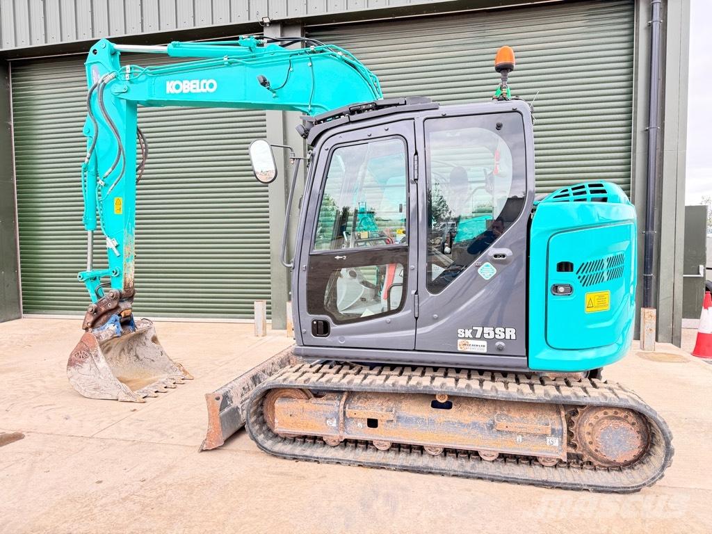 Kobelco SK75SR-7 Средни екскаватори 7т - 12т