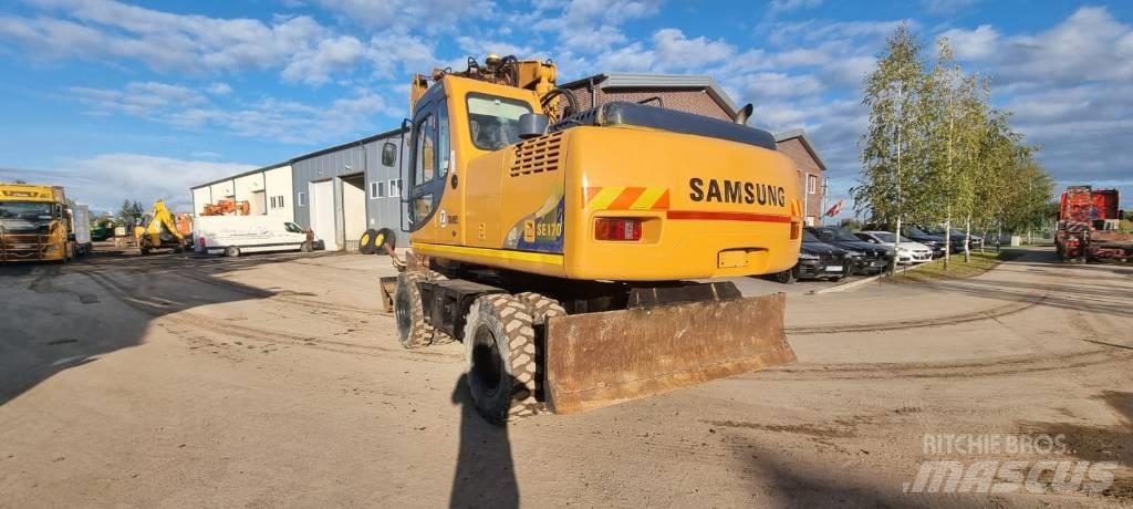 Samsung SE 170 W-3 Колесни екскаватори