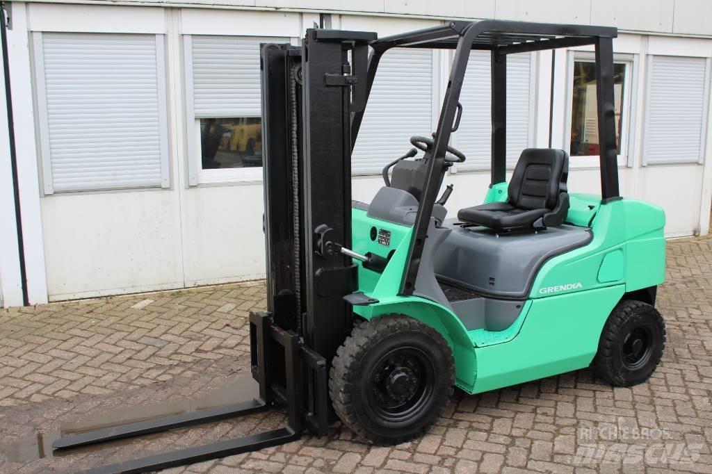 Mitsubishi DFD25NT Дизелови камиони