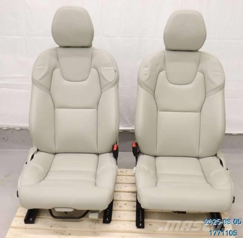 Volvo XC 60 Кабини