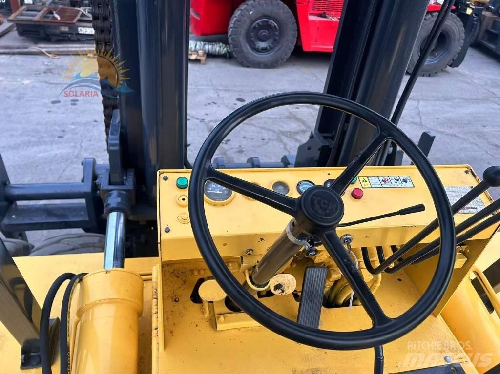 TCM FD 250 Дизелови камиони