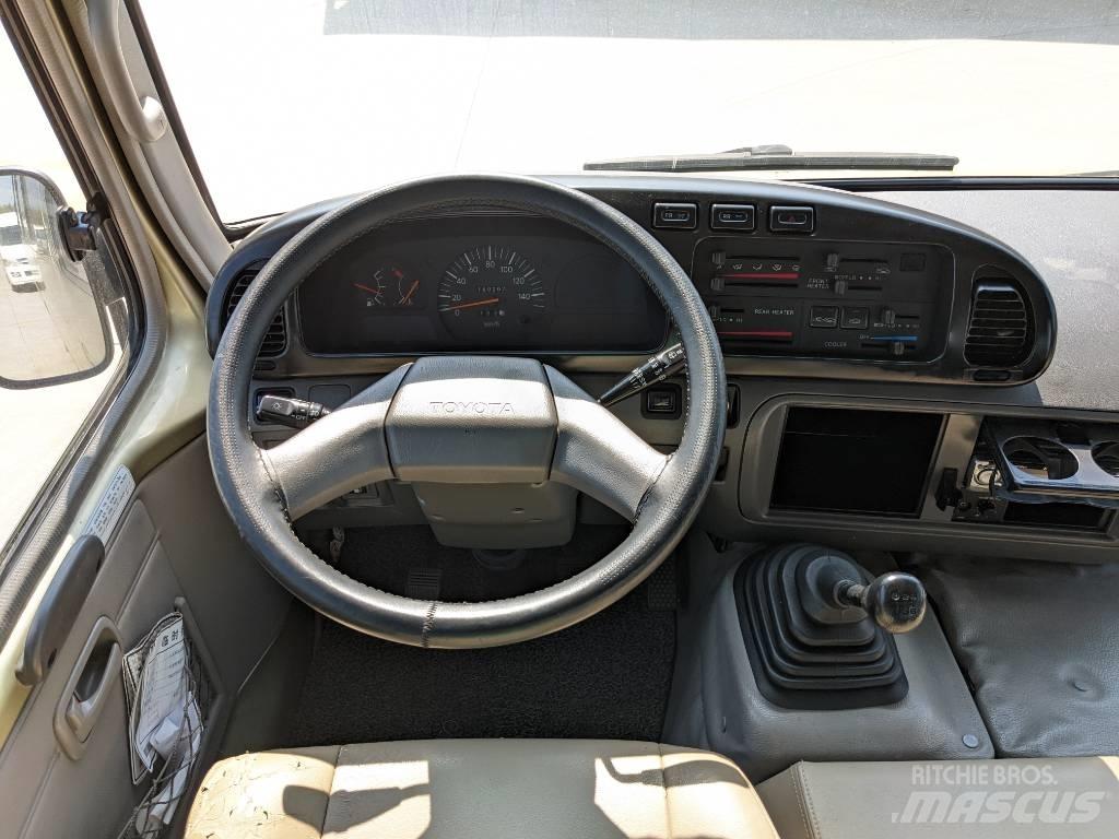 Toyota Coaster Bus Мини бусове