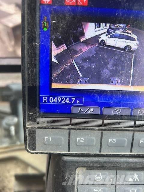 Komatsu PW 98 MR Колесни екскаватори