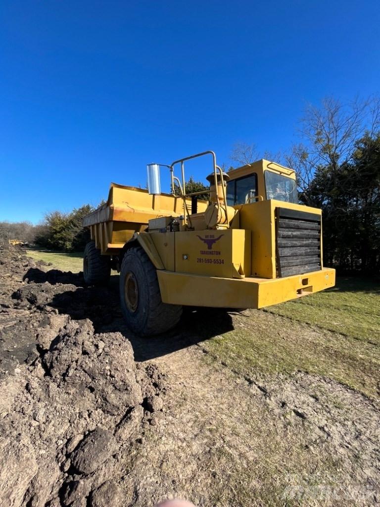 CAT D 30 D Дъмпери/моторни превозни средства