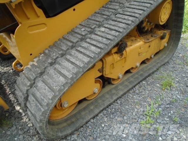 CAT 239 D Мини товарачи
