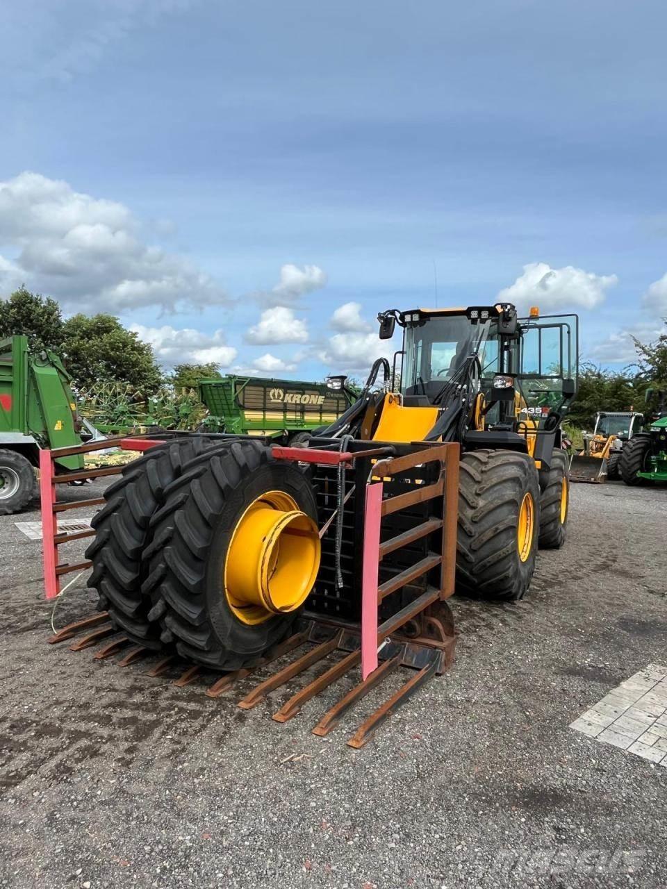 JCB 435 S Колесни товарачи