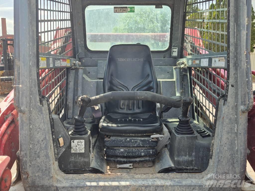 Takeuchi TL10 Мини товарачи
