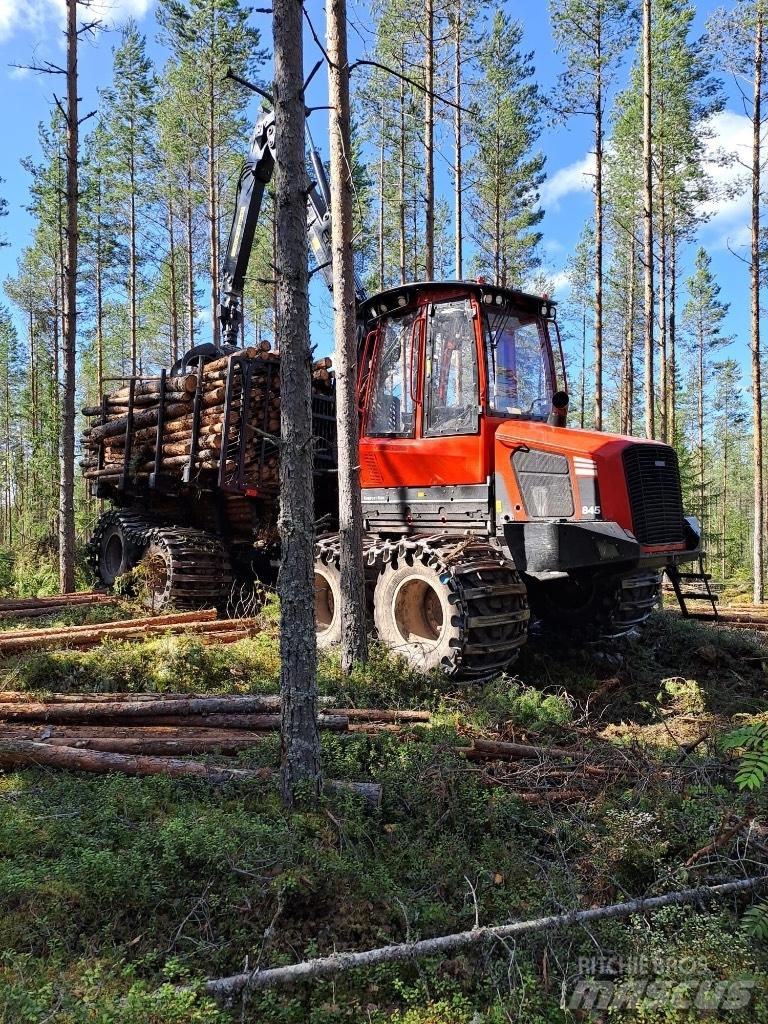 Komatsu 845 Форуардери