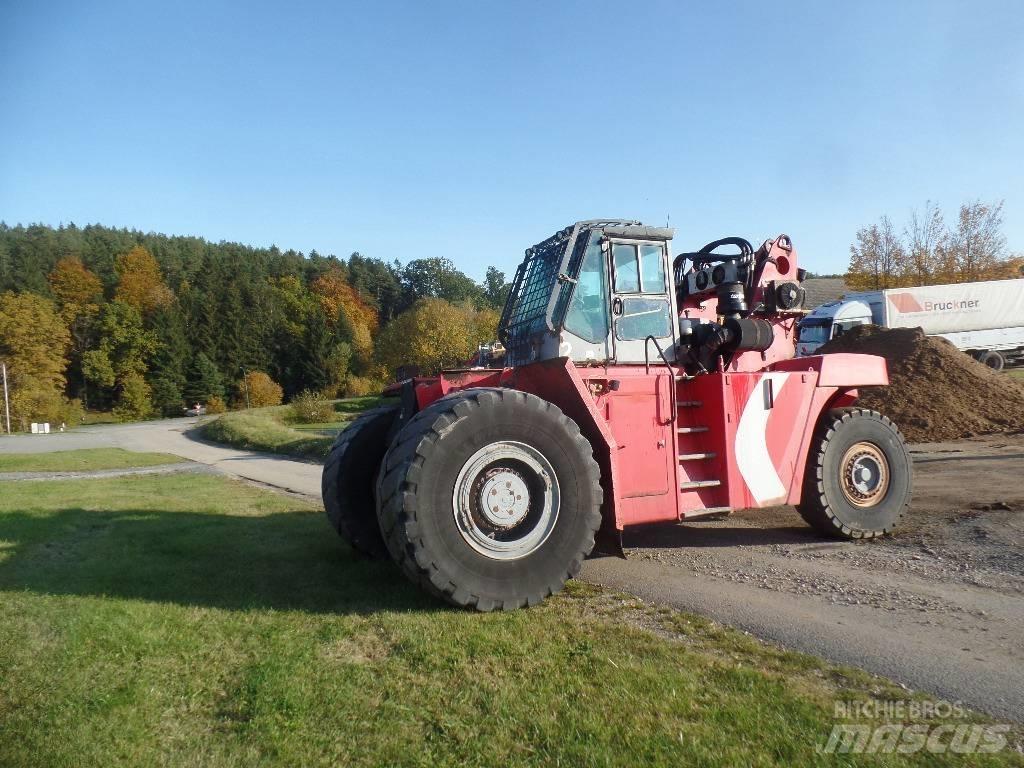 Kalmar RTD 1623 Други стяги