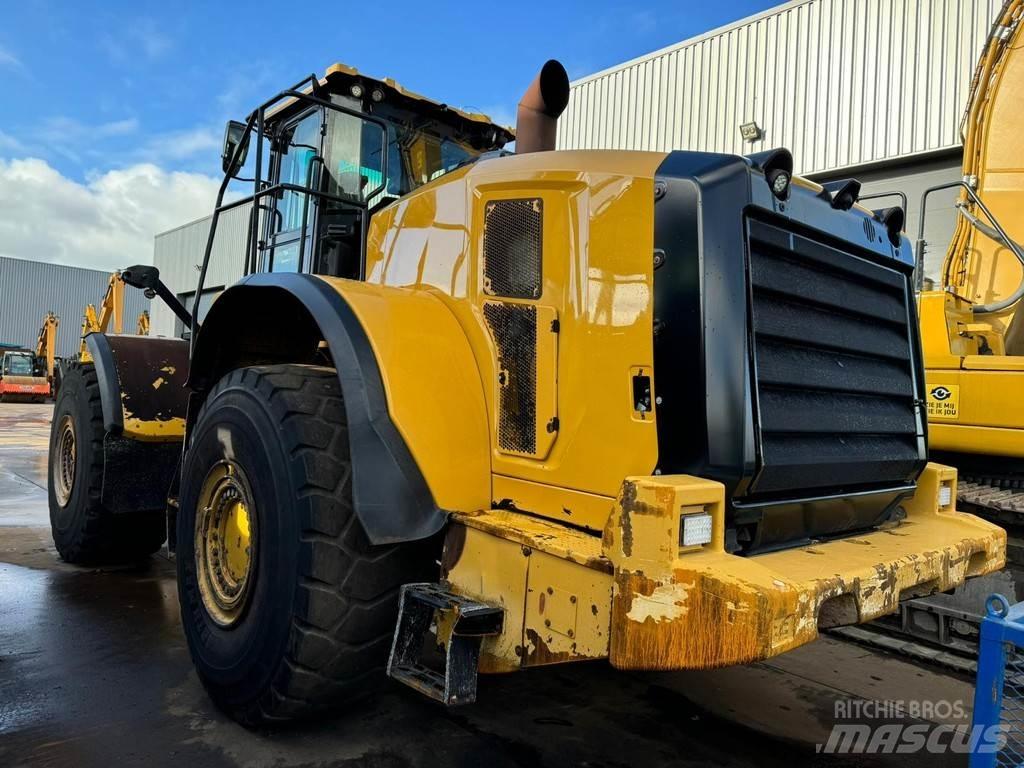 CAT 980M Колесни товарачи