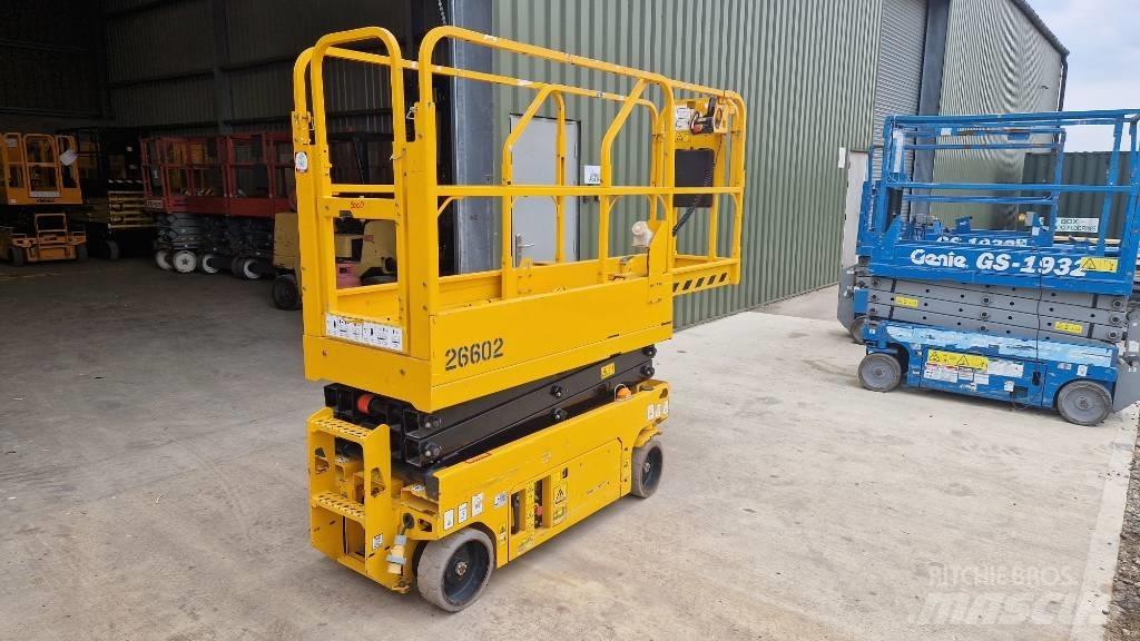 JCB S 1530 E Ножични работни платформи