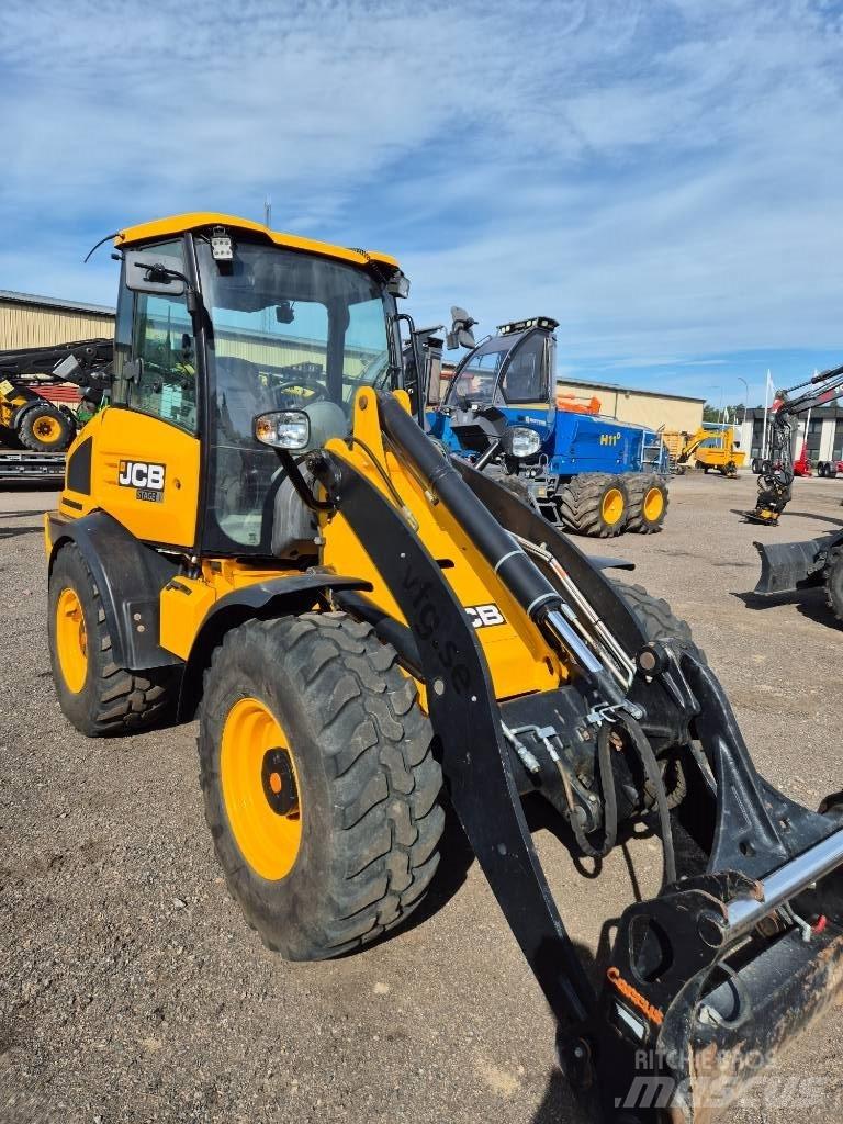 JCB 409 Колесни товарачи