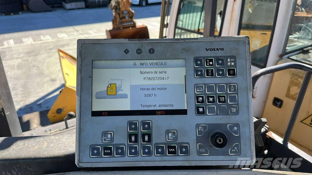 Volvo P 7820 D ABG Машини за асфалт