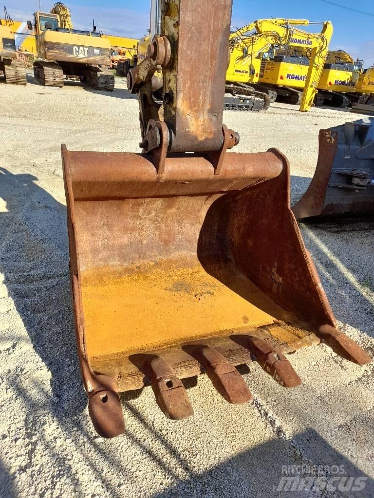 Komatsu PW200-7 Колесни екскаватори