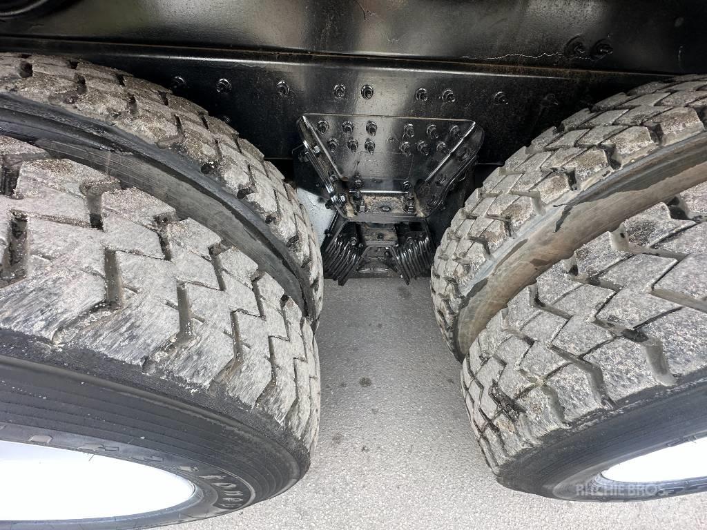 International 7500 Комби / вакуум камиони
