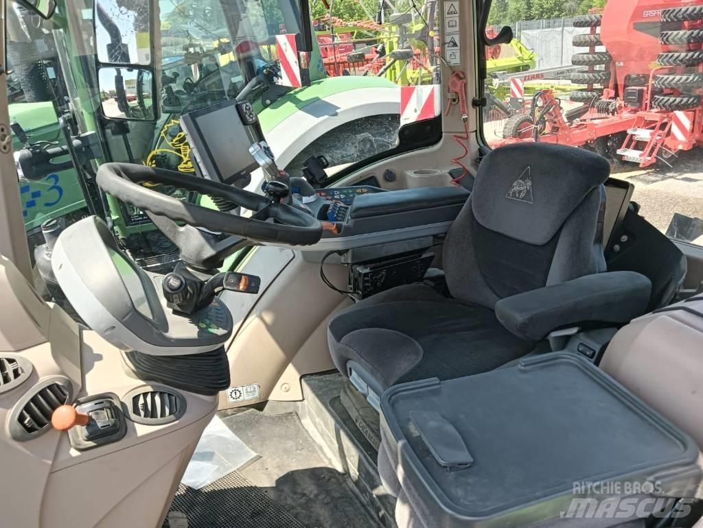 Fendt 718 Vario Трактори