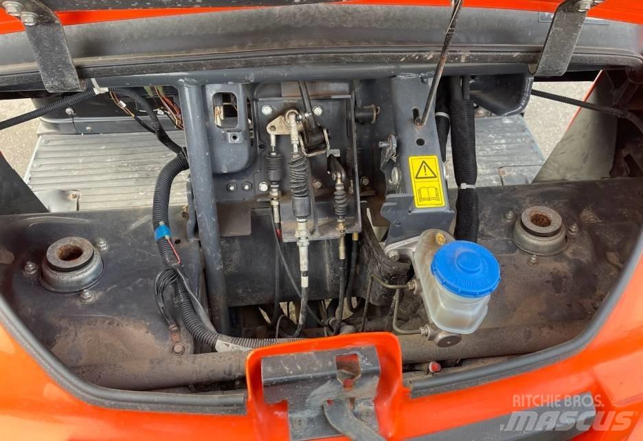 Kubota RTV 900 Комунални съоражения