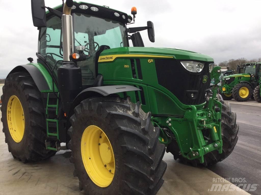 John Deere 6R250 Трактори