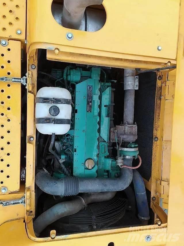Volvo EC 210 Средни екскаватори 7т - 12т