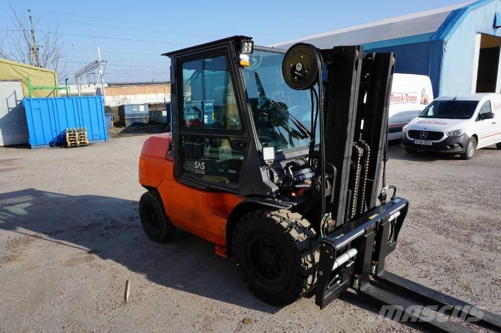 Toyota 42-7FD40 Дизелови камиони