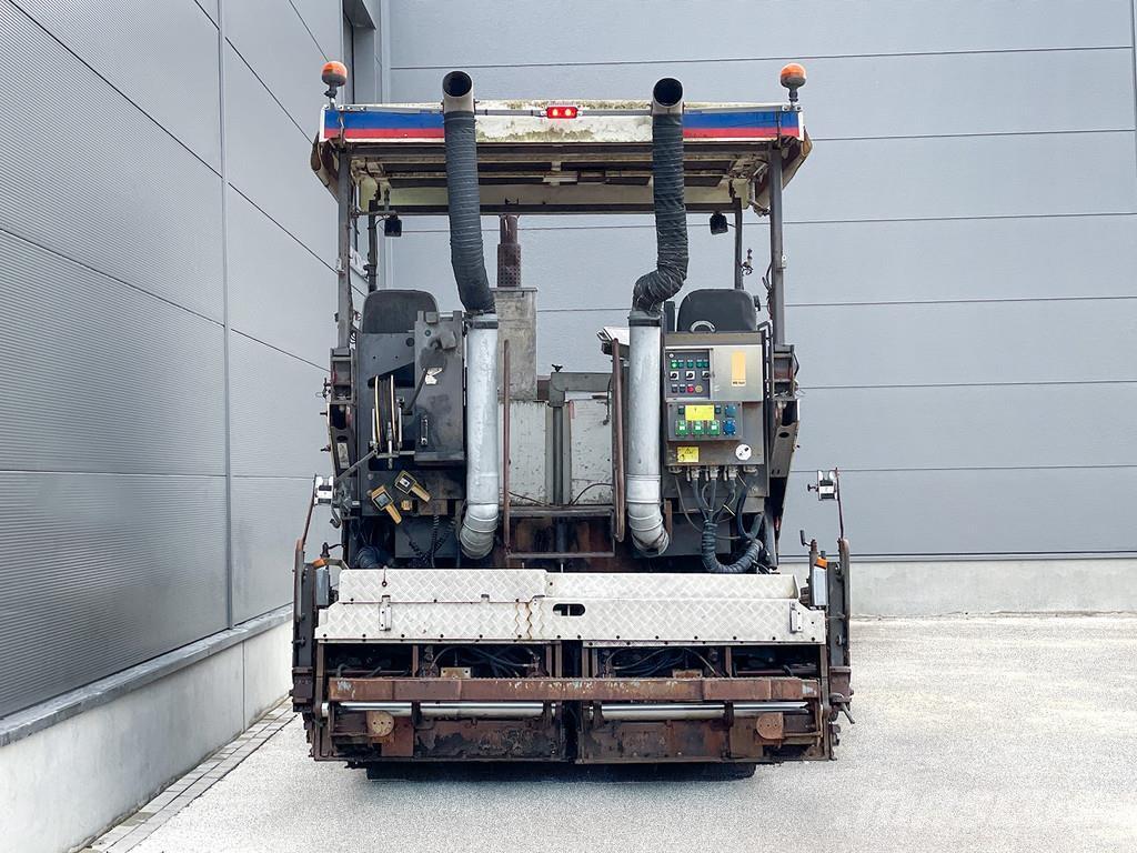 ABG 7820B Asphalt pavers