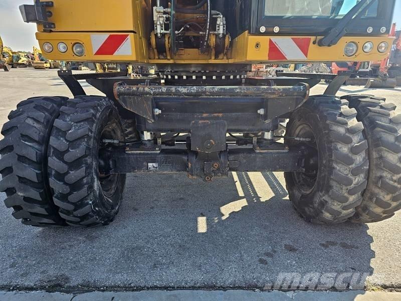 CAT M320F Колесни екскаватори