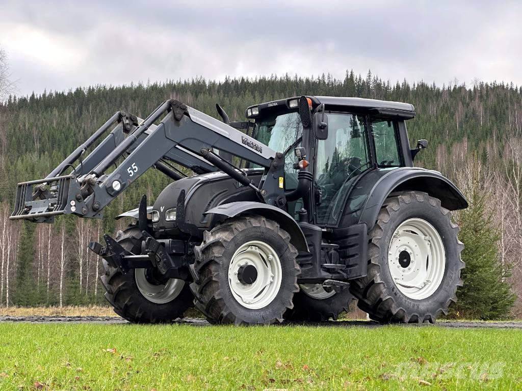 Valtra N 142 Versu Трактори