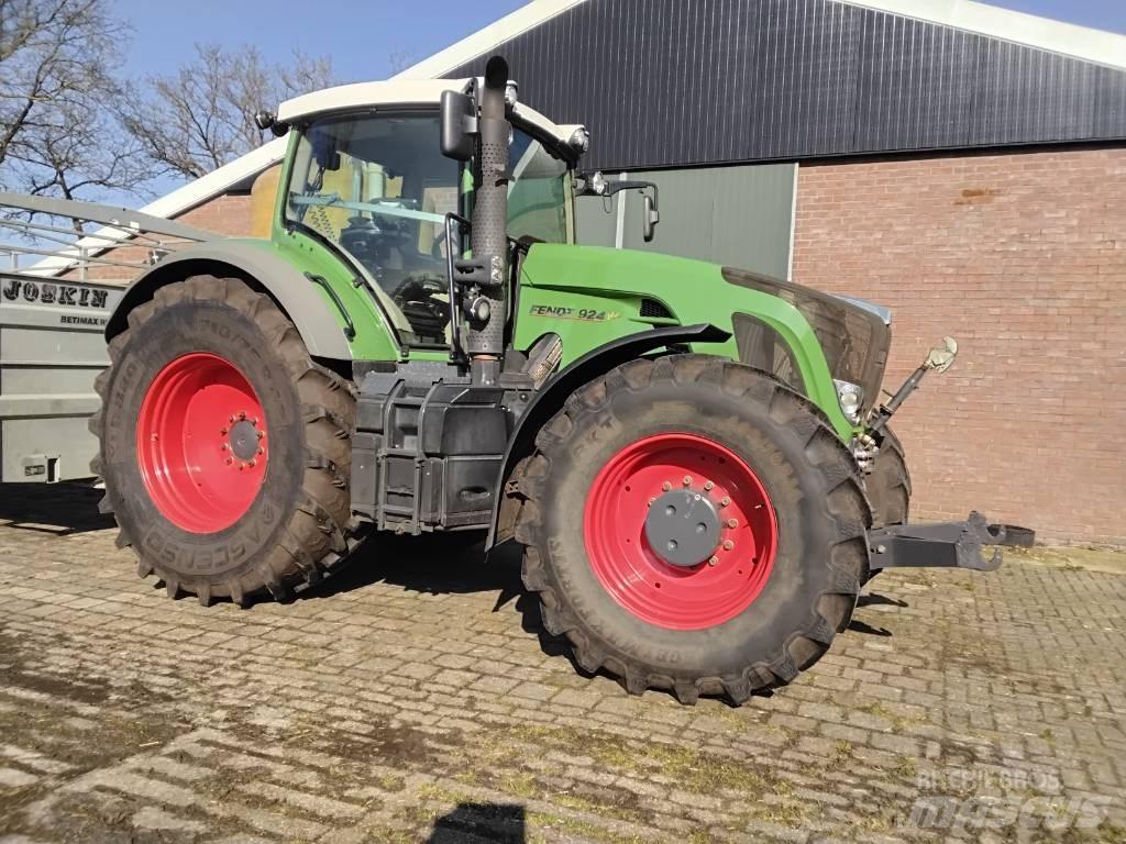 Fendt 924 Vario Трактори