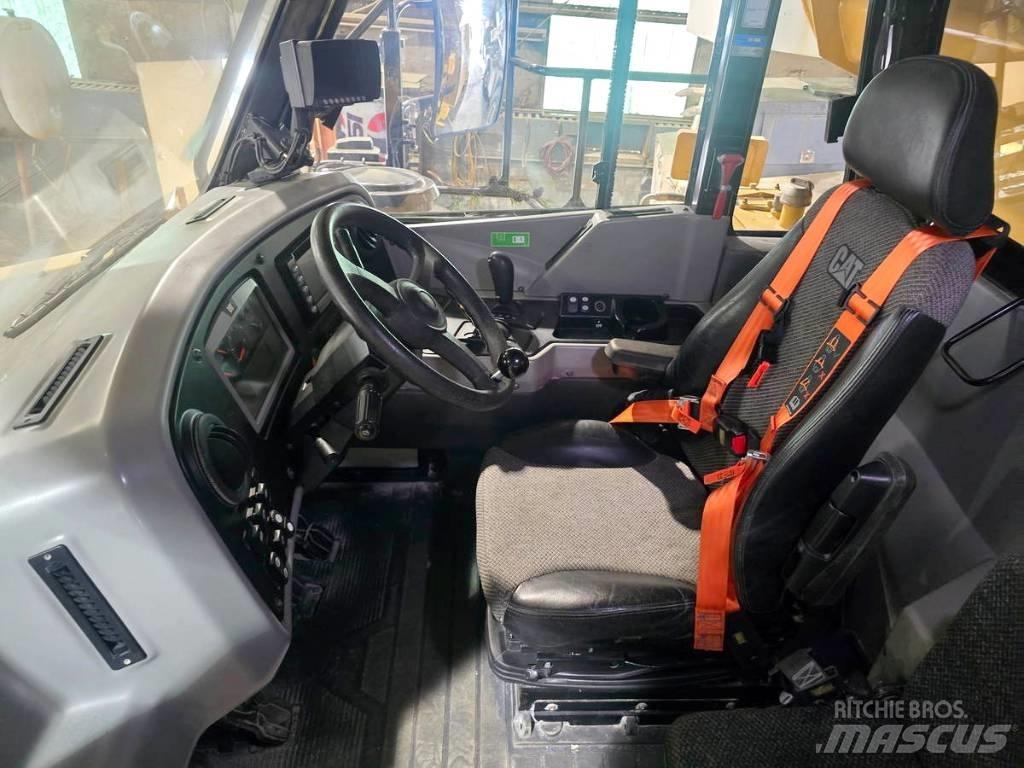 CAT 772G Дъмпери/моторни превозни средства