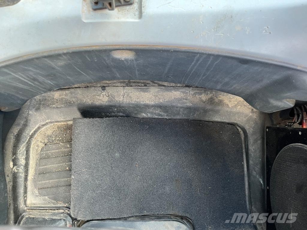 Valtra N174 Трактори