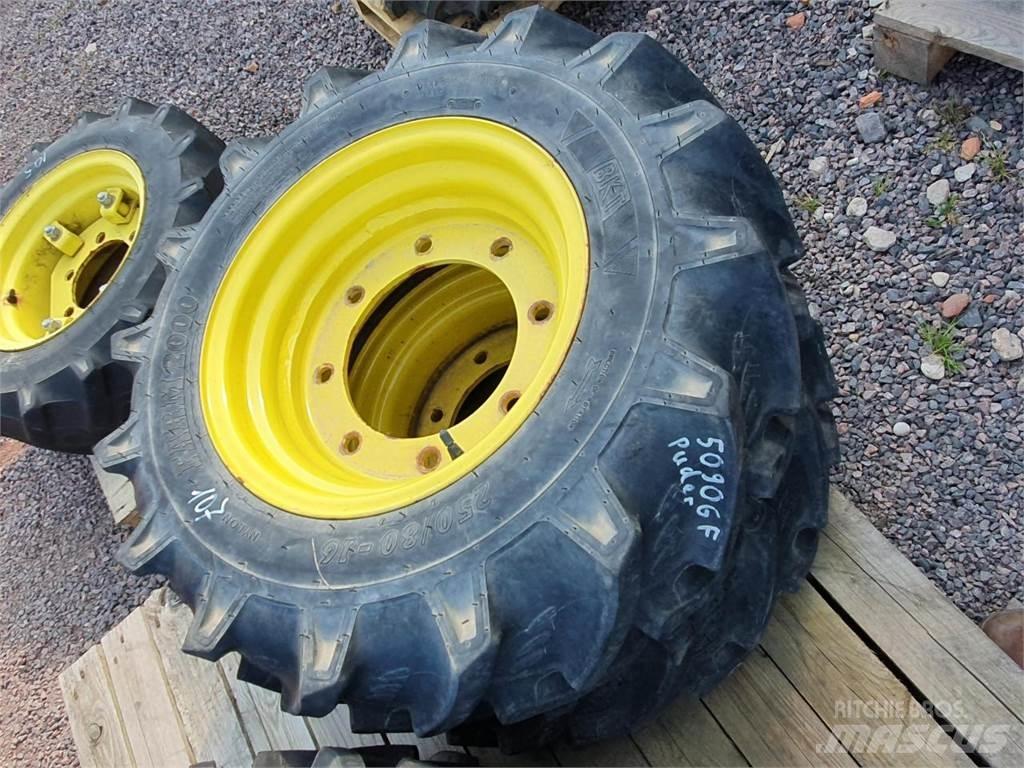 BKT 250/80-16 x2 Колелета/Гуми