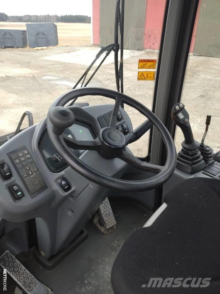 Volvo L 30 G Колесни товарачи