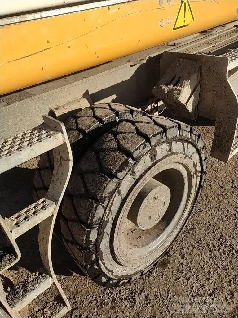 Liebherr LH 24 M Оператори на отпадъци/индустрия
