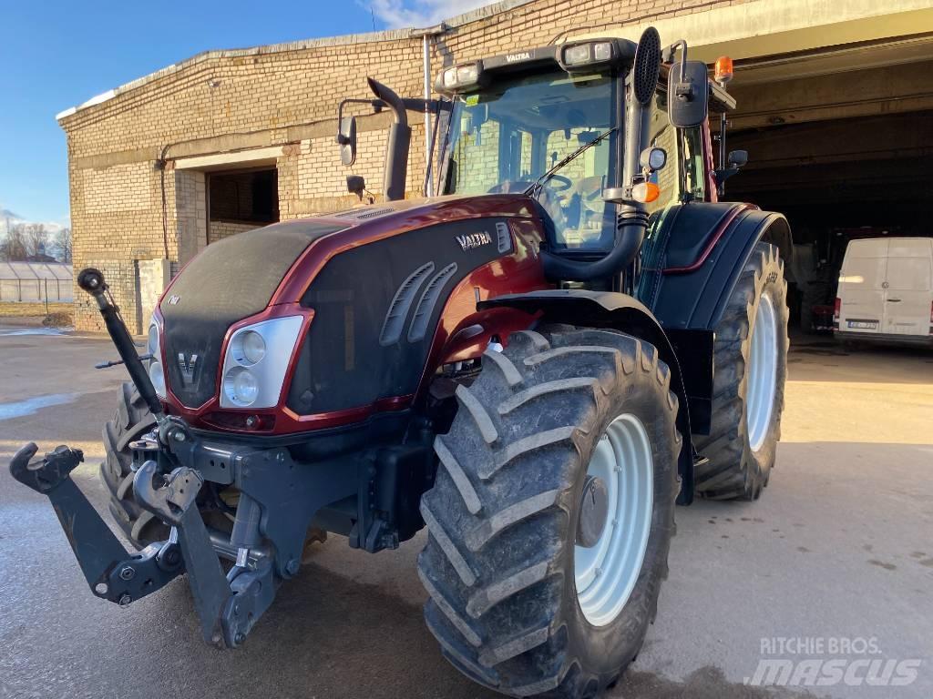 Valtra T 193 HT Трактори