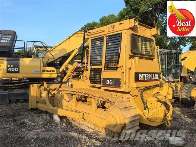 CAT D 6 D Верижни булдозери
