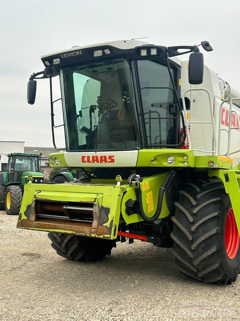 CLAAS Lexion 530 Комбайни