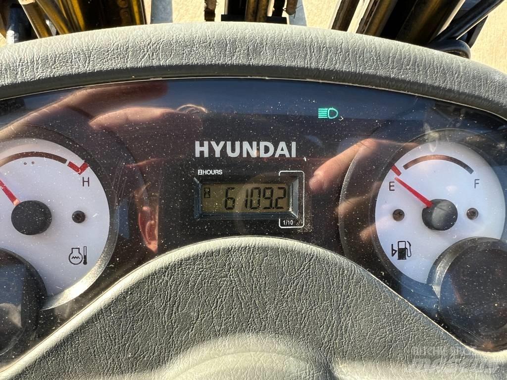 Hyundai 25 L-7 A Вилични кари-повдигачи - други