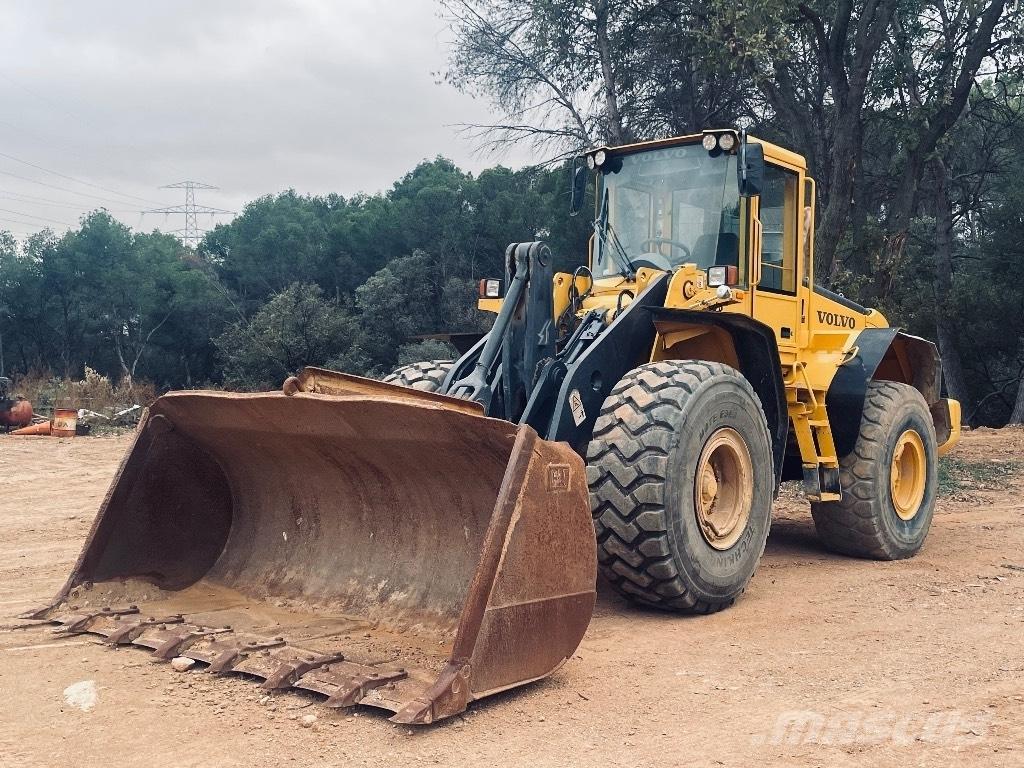 Volvo L120E Колесни товарачи