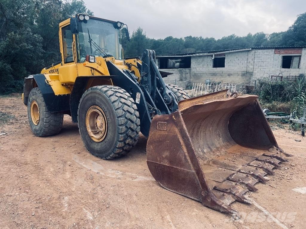 Volvo L120E Колесни товарачи