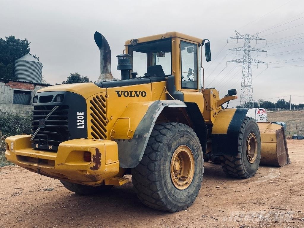 Volvo L120E Колесни товарачи
